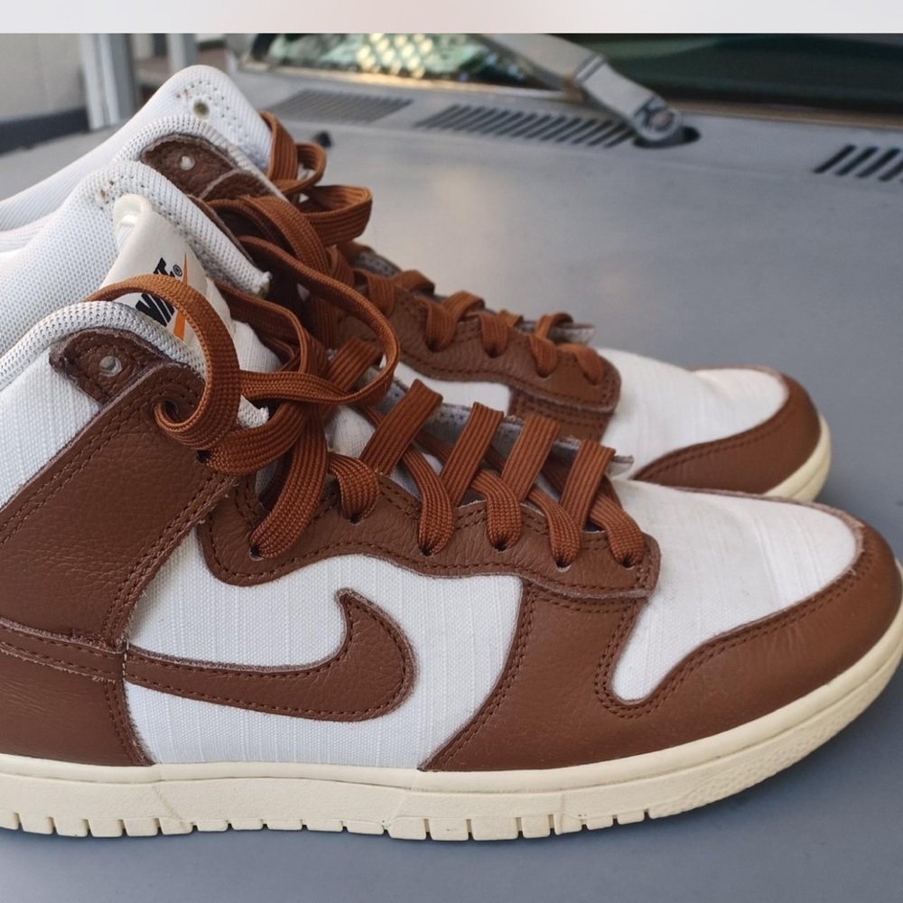 Nike Men's High-Top Sneakers in White and Brown - Picture 2 of 5
